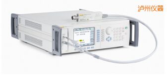 �o��Low Phase Noise Reference Source