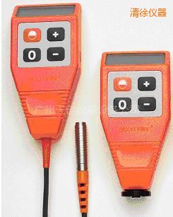 ����y��x