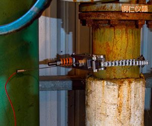 �~���ھ����g�ں�O(ji��n)�؃x