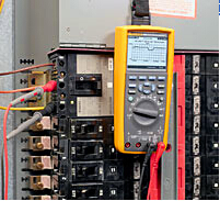 �Ͳ�����Чֵ���I(y��)��ӛ��f�ñ�